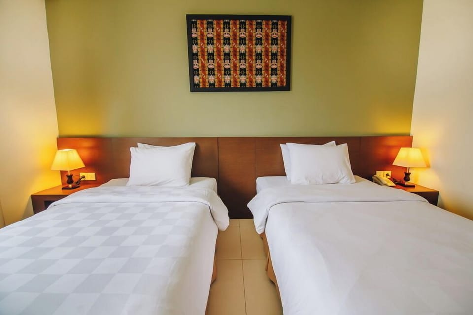 Superior Twin Room | Minibar, desk, soundproofing, WiFi (free)