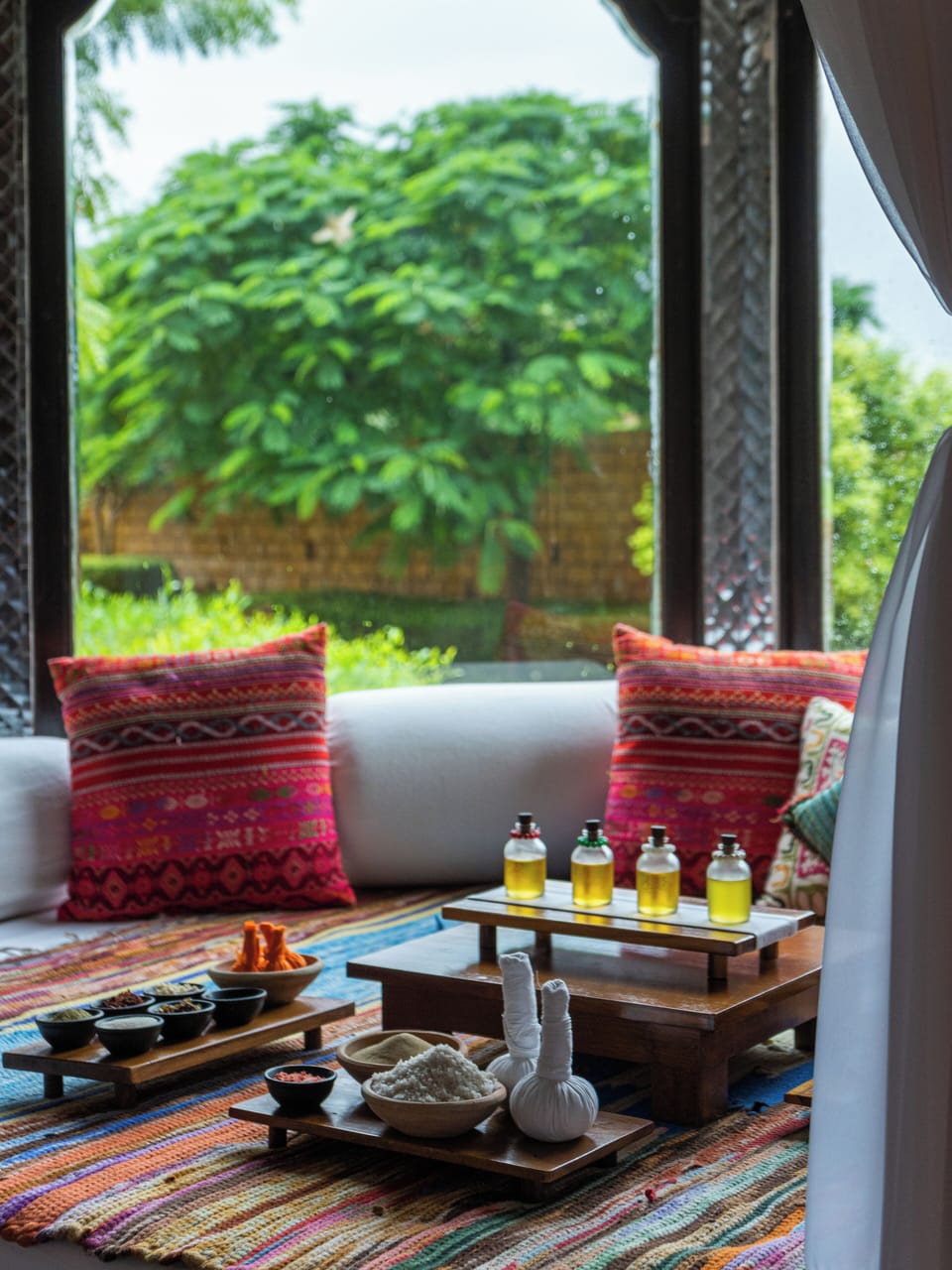 Couples treatment rooms, body treatments, aromatherapy, body wraps