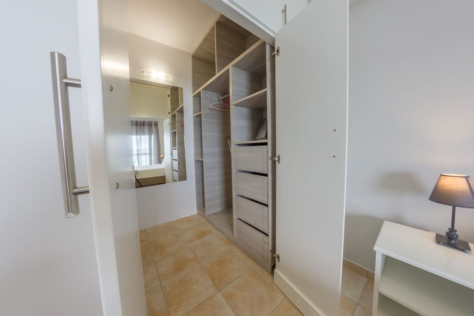 Dress room