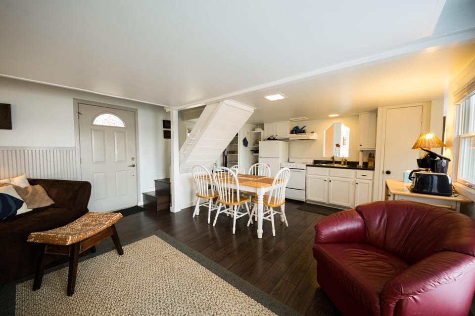 Casual dining space