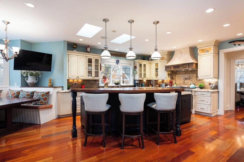Main Kitchen Area 