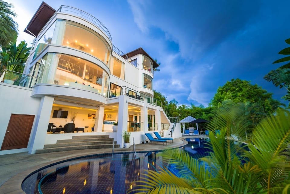 White Stone - Luxurious Modern Villa