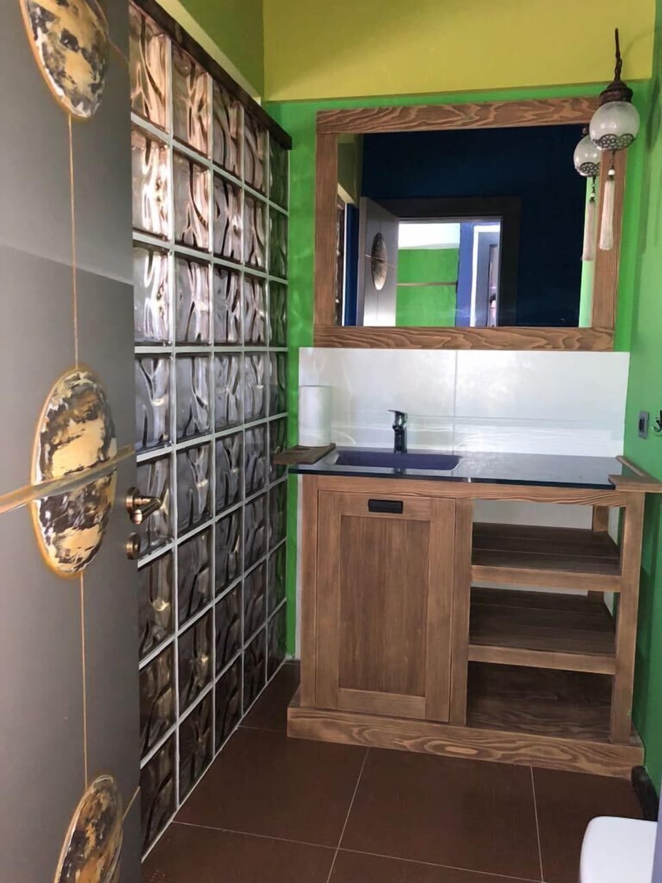 Luxury Triple Room, Garden View | Bathroom | Shower, rainfall showerhead, free toiletries, hair dryer