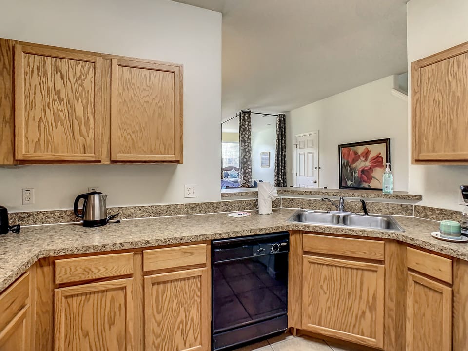 full equipped kitchen
