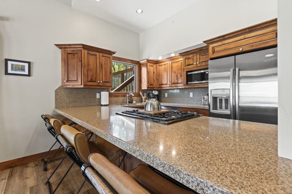 Fully stocked kitchen with nice views of Aspens