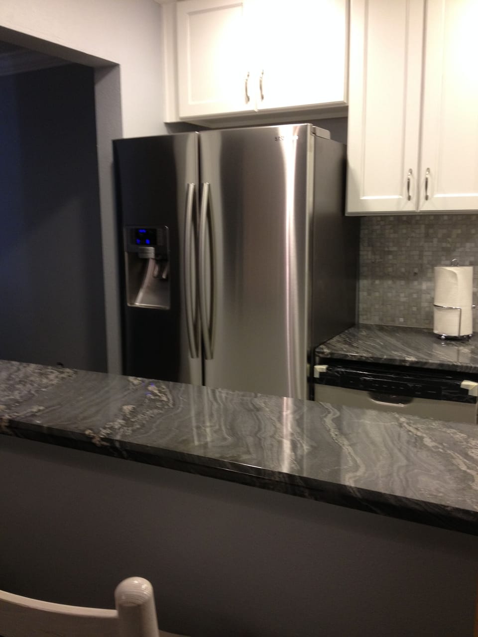 Frig with external icemaker 