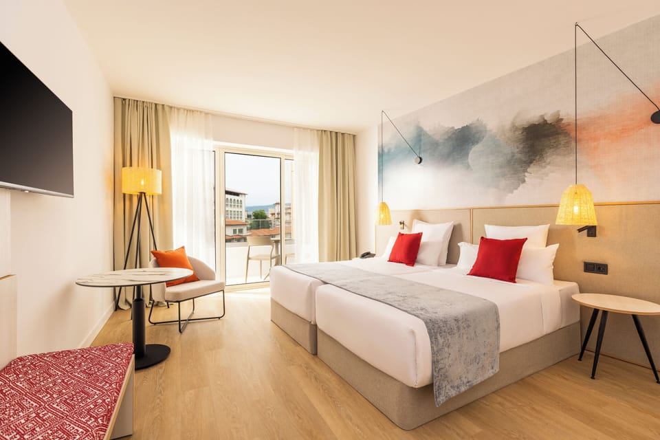 Superior Double Room, Balcony | In-room safe, iron/ironing board, free WiFi, bed sheets