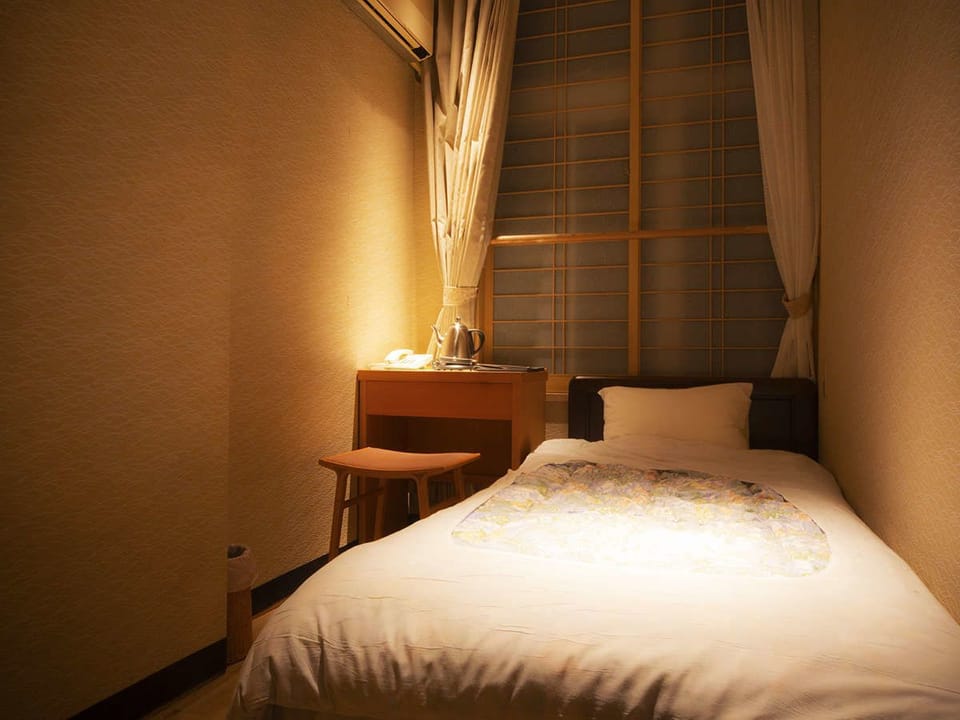 Business Single Room, Non Smoking | In-room safe