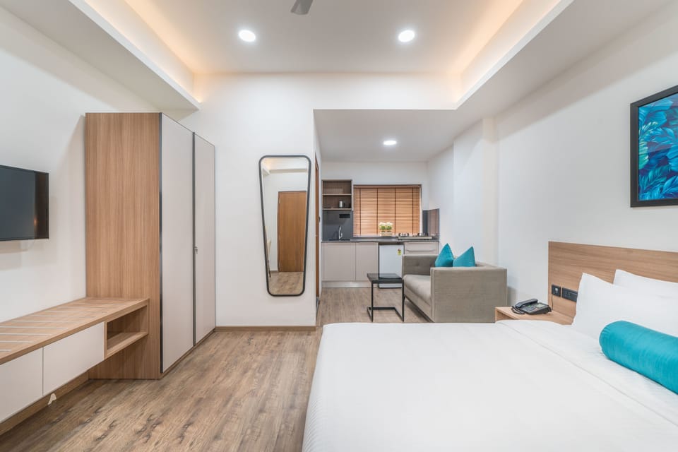 In-room safe, desk, soundproofing, free WiFi