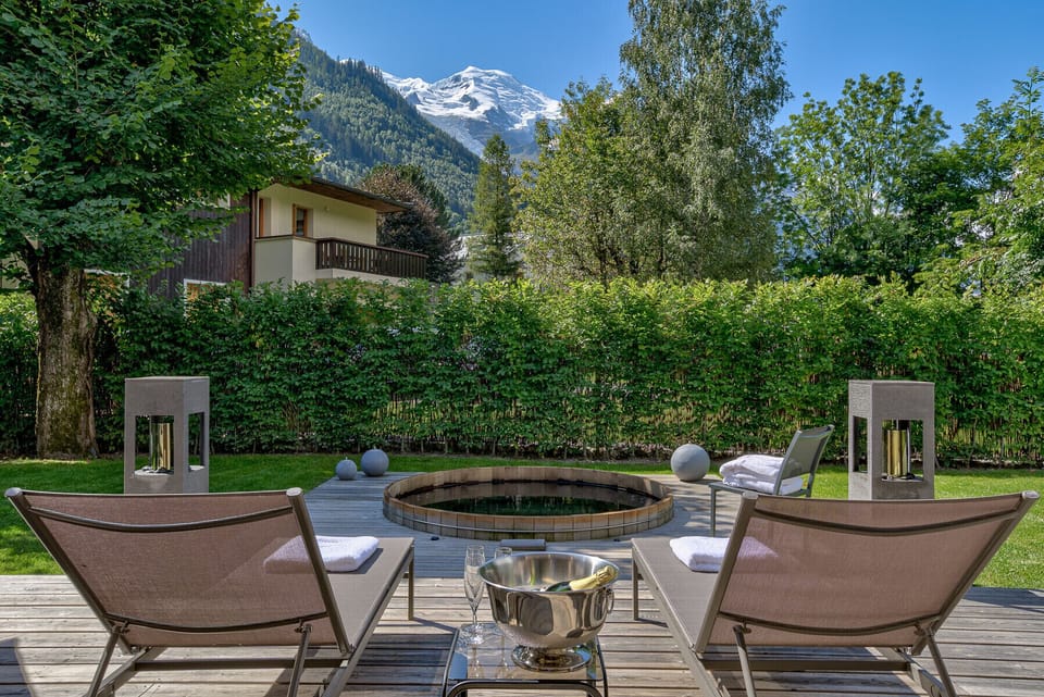 Large deck with sunken hot tub
