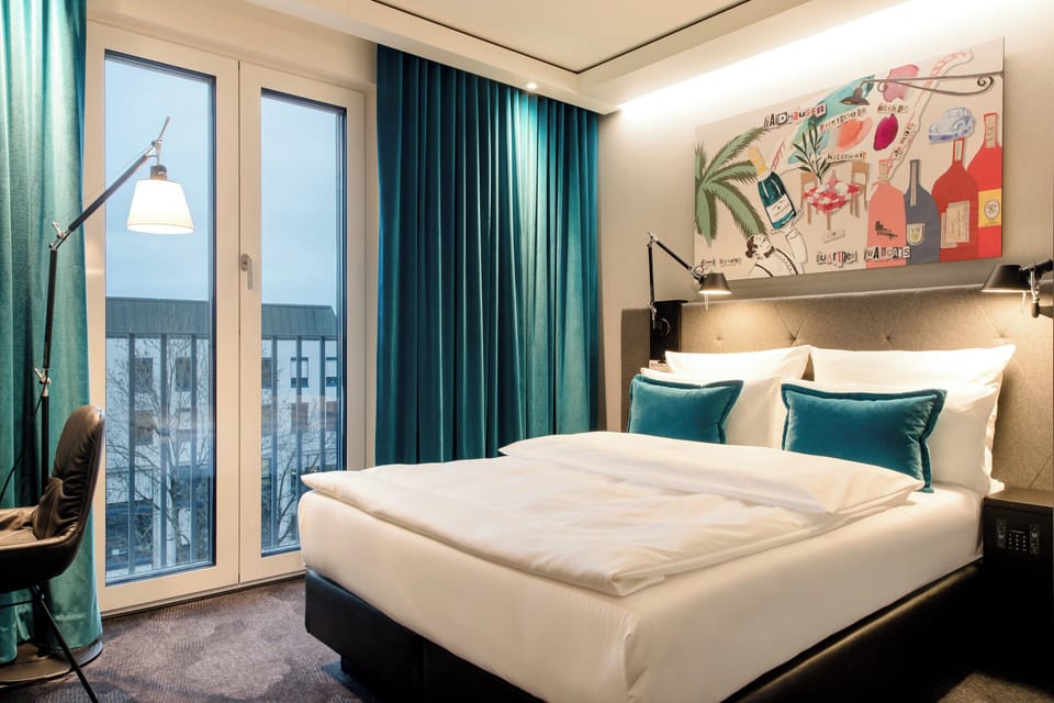 THE ONE | Premium bedding, in-room safe, desk, blackout drapes