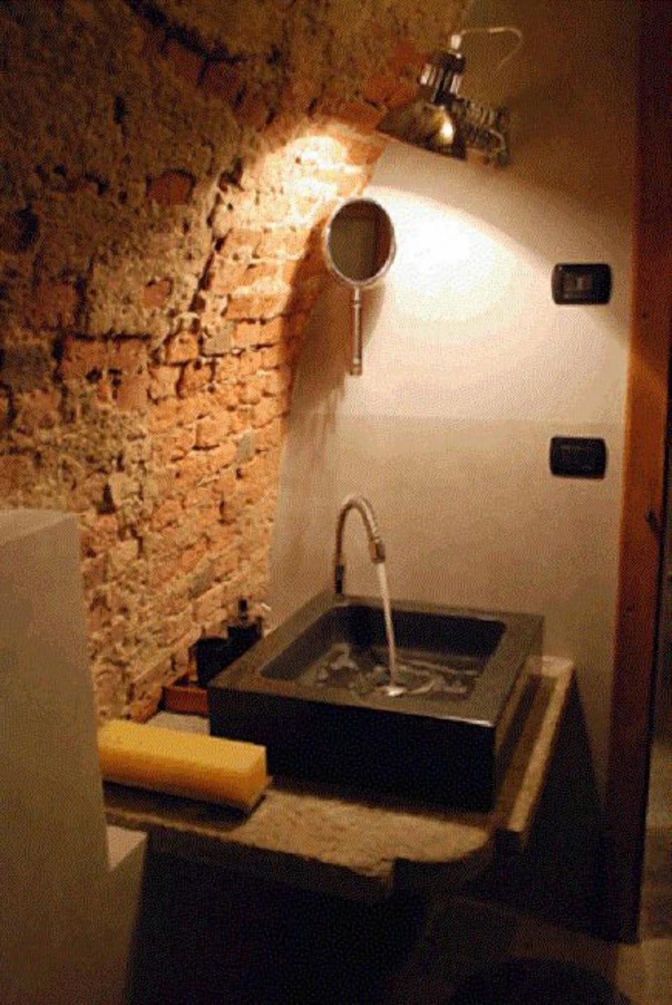 Comfort Room, Non Smoking, Ground Floor | Bathroom sink