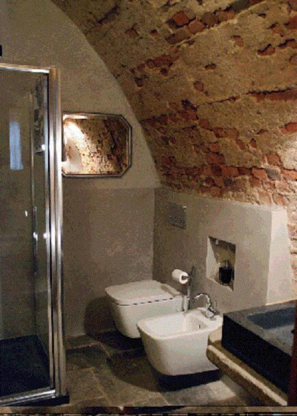 Comfort Room, Non Smoking, Ground Floor | Bathroom | Shower, free toiletries, hair dryer, bidet