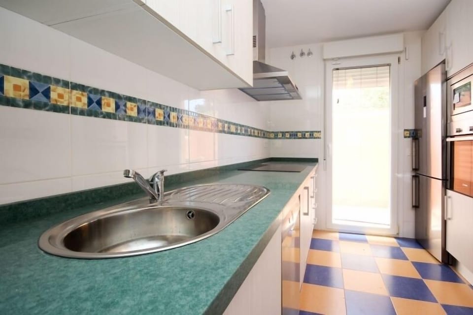 Exclusive Townhome, 4 Bedrooms, Golf View | Private kitchen | Full-size fridge, microwave, oven, stovetop