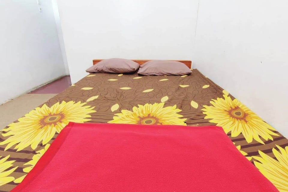 Standard Room | Desk, free WiFi