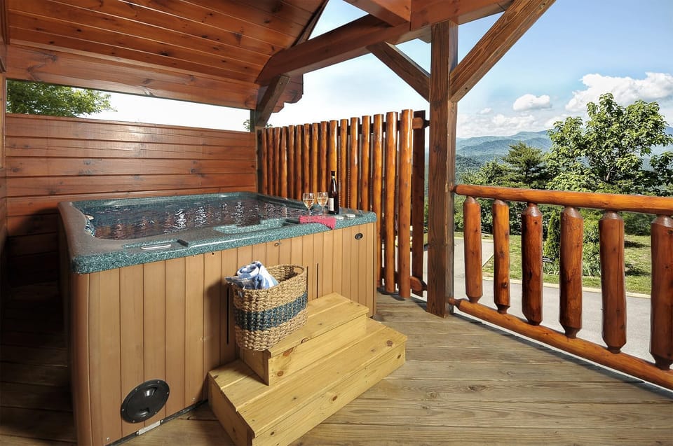 Hot Tub overlooking Mountain View