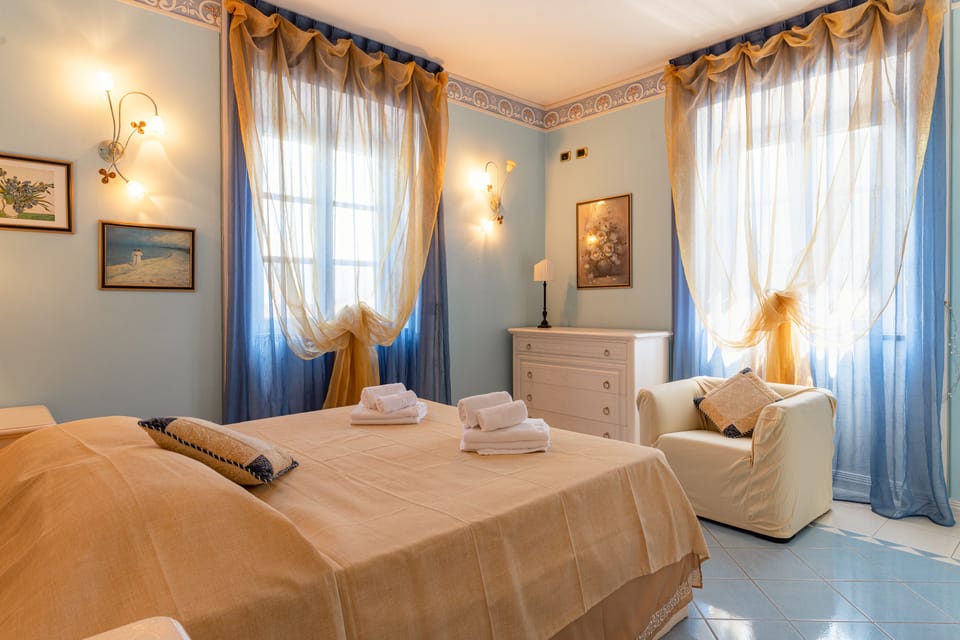Deluxe Apartment | 1 bedroom, premium bedding, down comforters, minibar