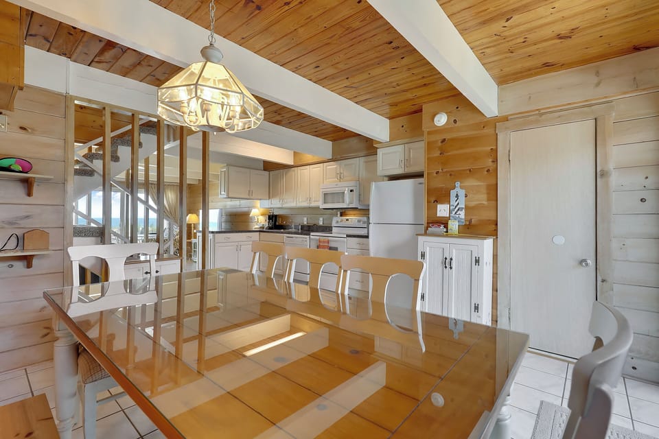 Main Level,Dining Area,
