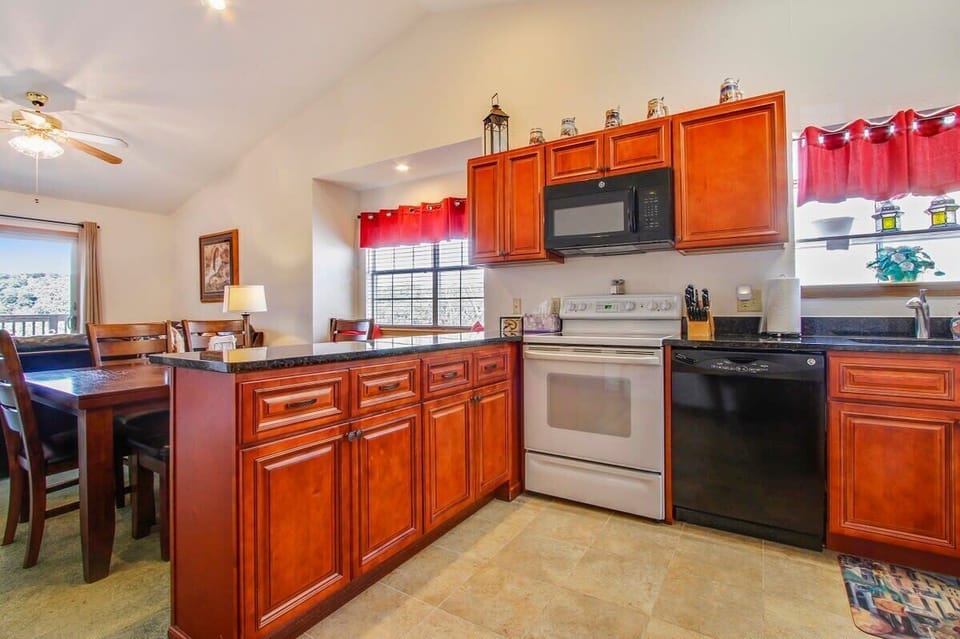 Gorgeous cabinets -Kitchen