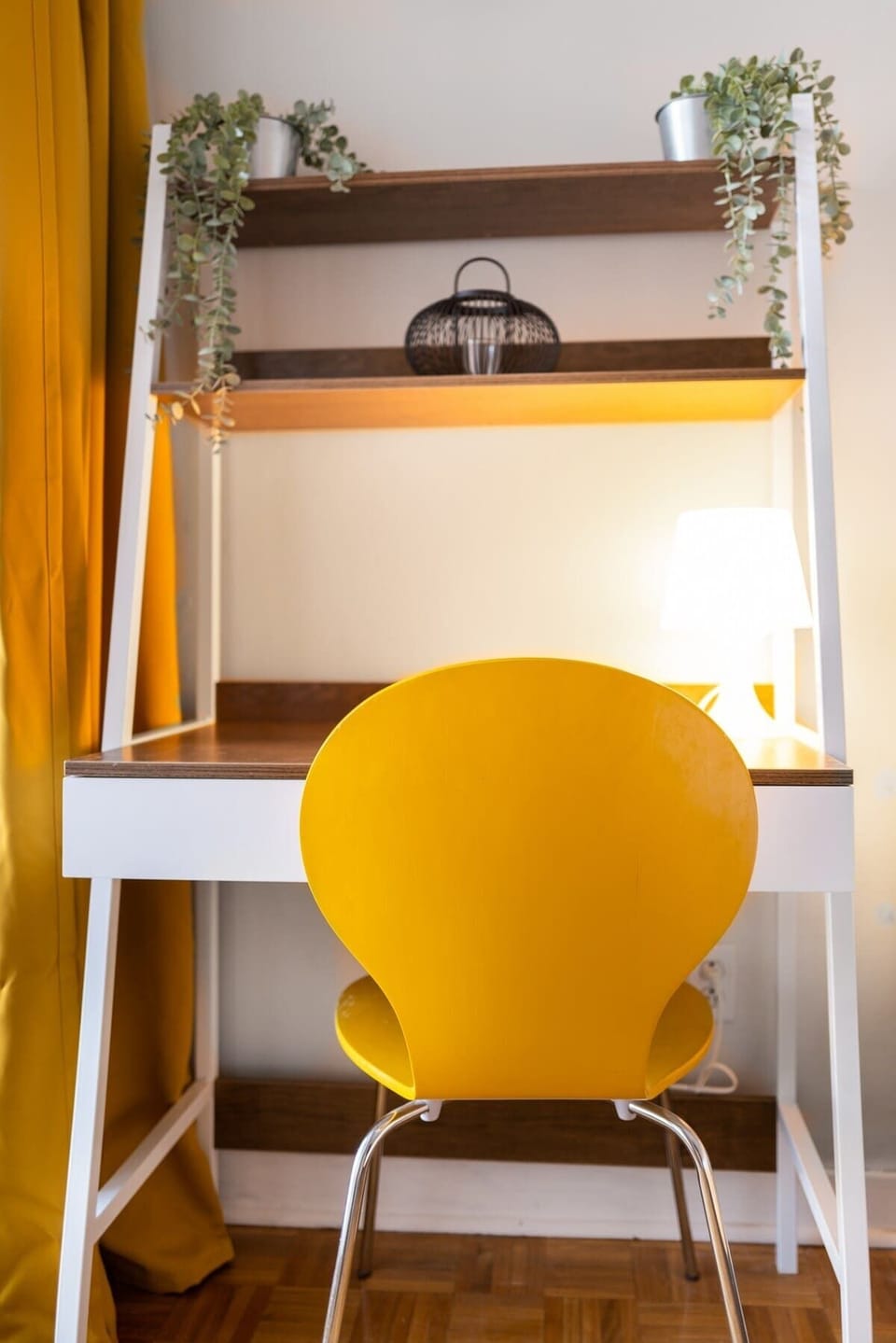 desk in bedroom 3