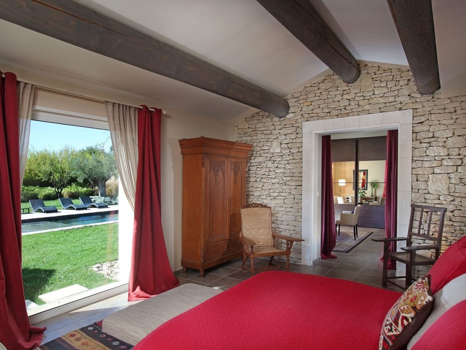 Master Bedroom with direct access to the pool