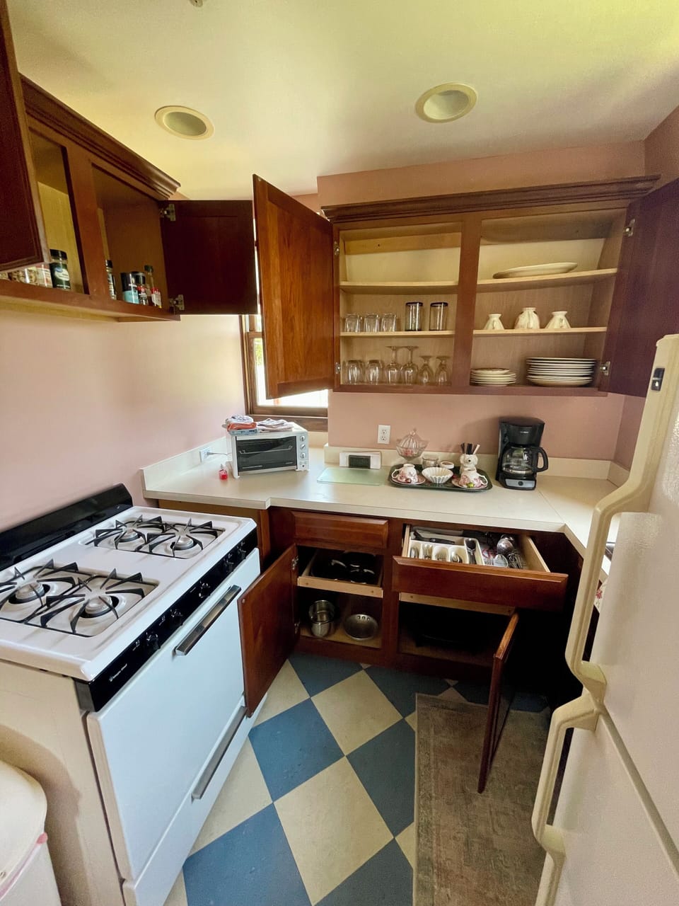 The Lincoln Room | Private kitchen | Coffee/tea maker