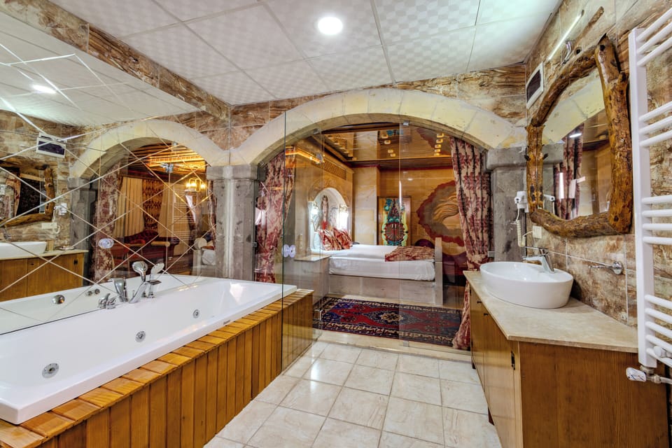 Honeymoon Room, Terrace, Mountain View | Bathroom | Free toiletries, hair dryer, bathrobes, slippers