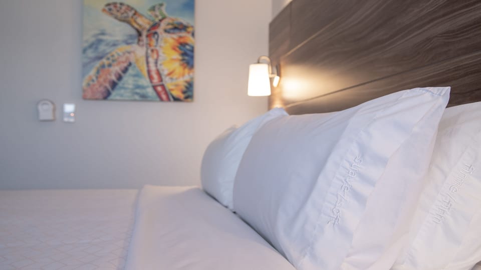 Standard Room (Upgraded) | In-room safe, desk, laptop workspace, blackout drapes