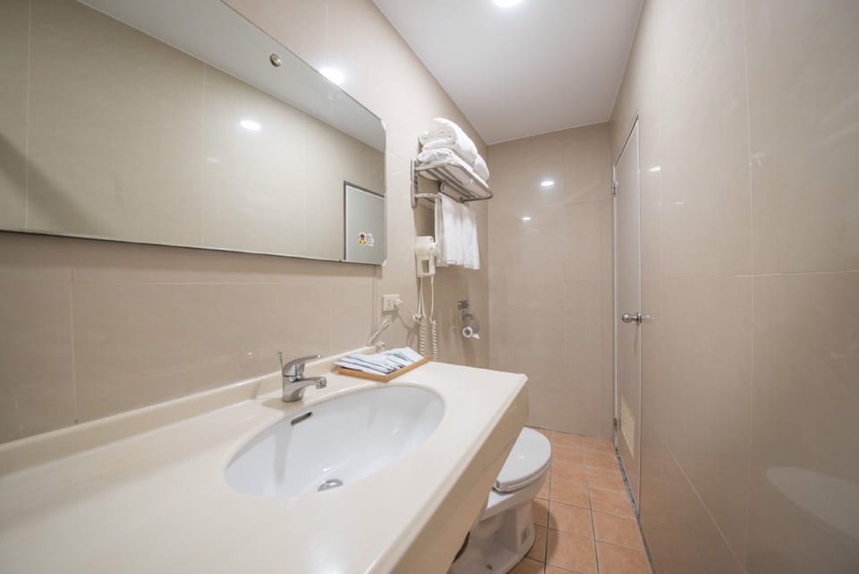 Standard Double or Twin Room, Non Smoking | Blackout drapes, free WiFi, bed sheets