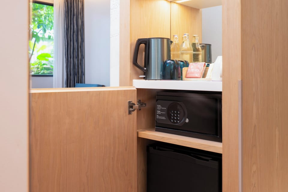 Deluxe Room, 2 Twin Beds | Room amenity
