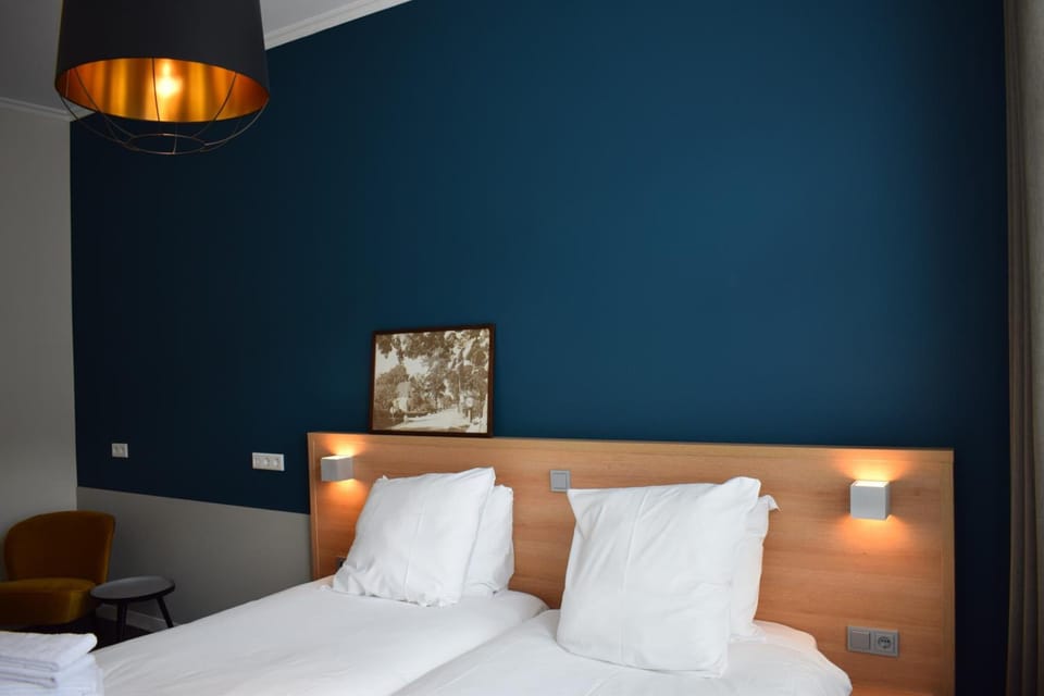 In-room safe, desk, cribs/infant beds, free WiFi