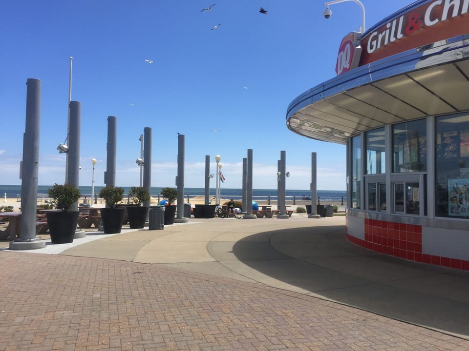 DAIRY QUEEN ON THE BOARDWALK AT 17TH ST