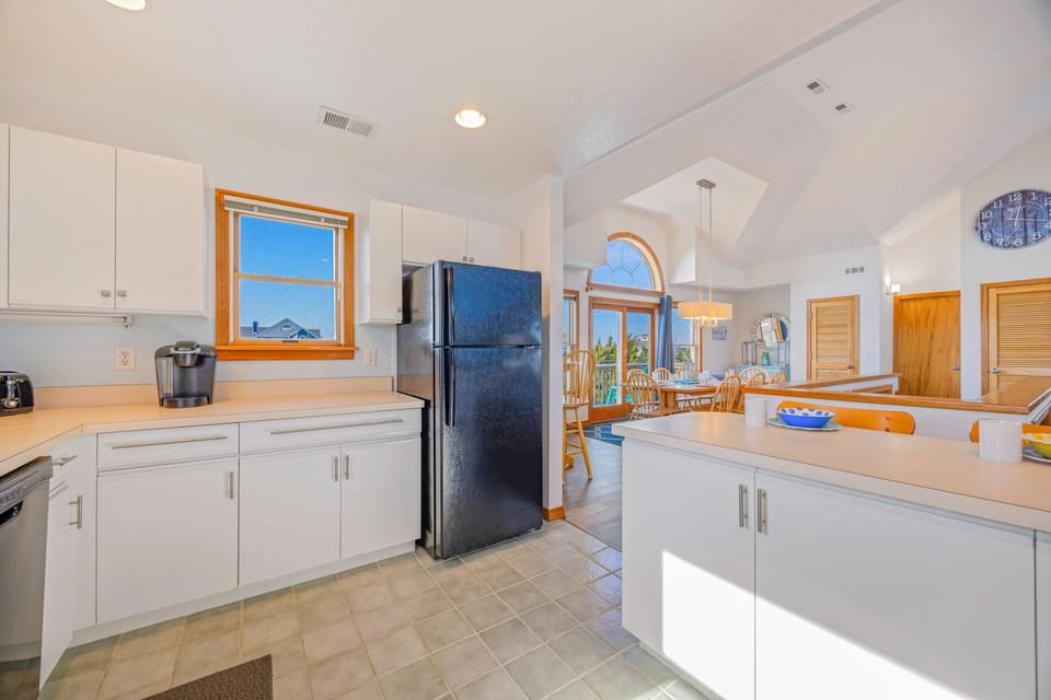 Surf or Sound Realty - 393 - Sandfiddler - Kitchen -3