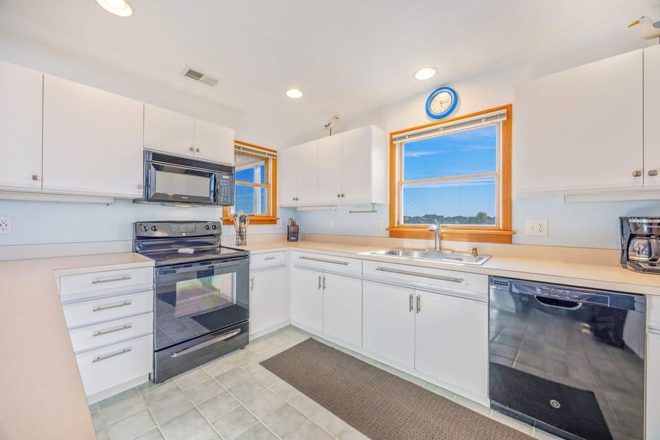 Surf or Sound Realty - 393 - Sandfiddler - Kitchen -1
