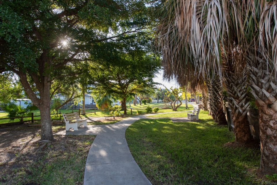 Condo, 2 Bedrooms | Property grounds