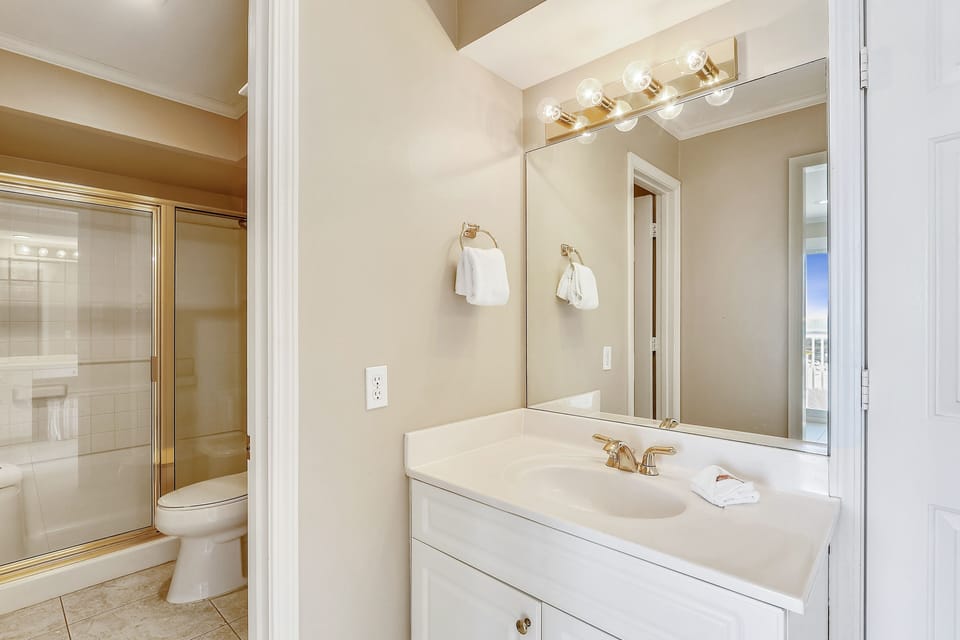 Sandpiper Cove 2136 2 Bedroom Condo by RedAwning Apartment in Destin