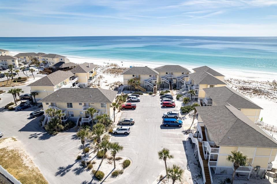 Condo, 2 Bedrooms | Exterior