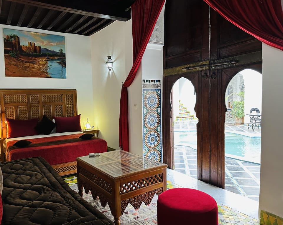 Standard Double Room | In-room safe, soundproofing, WiFi (free), bed sheets