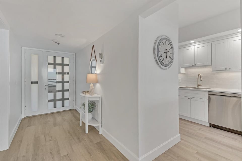 Beachplace 9-502 by FVC