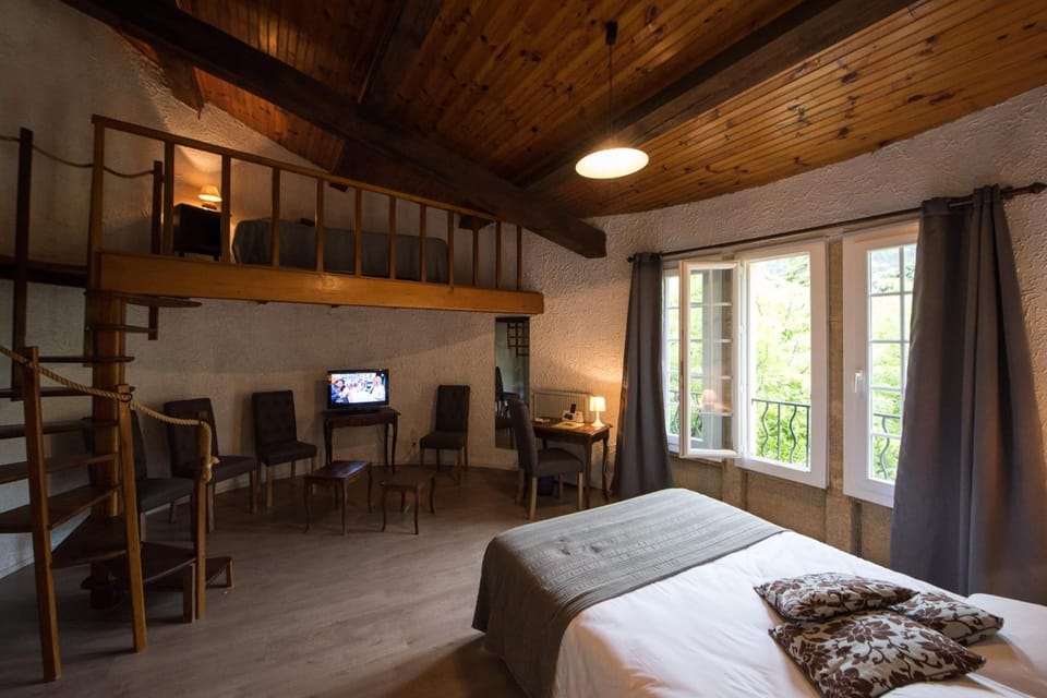 Premium bedding, pillowtop beds, individually decorated