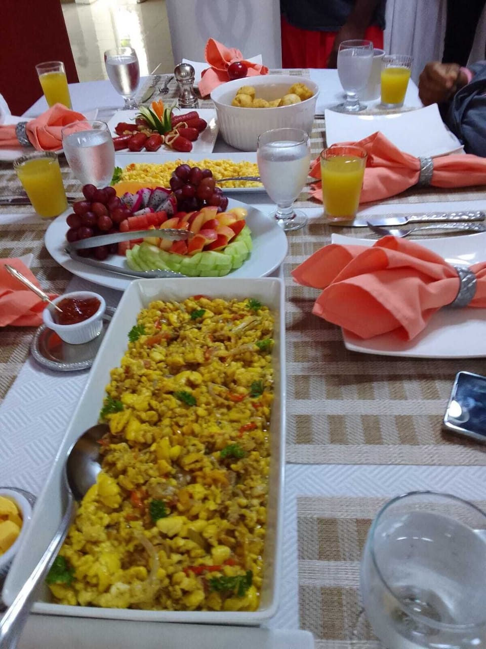 A feast for the senses—vibrant flavors, fresh fruits, and warm hospitality 🌟🍴 #TropicalDining