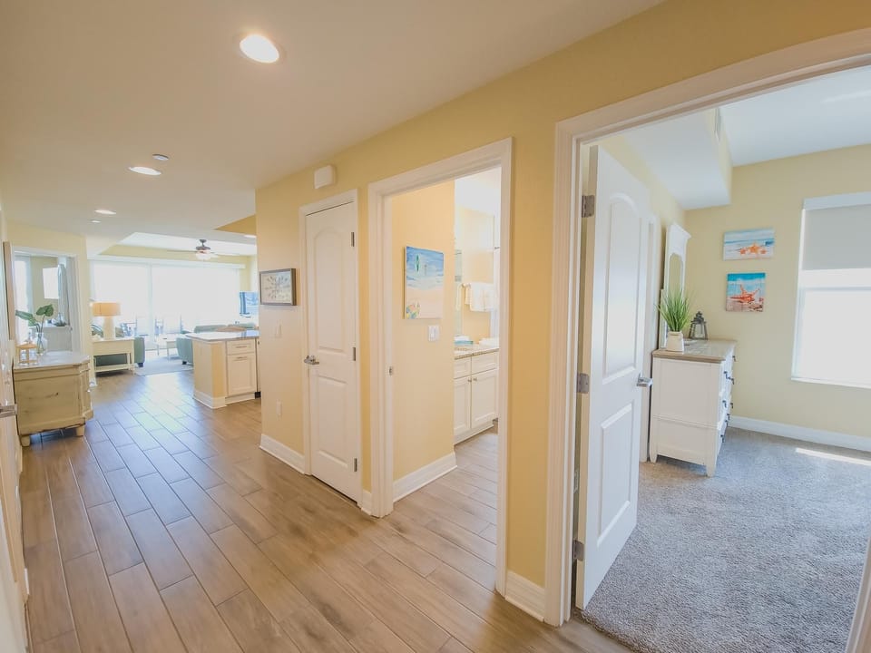 23 Entry Hall