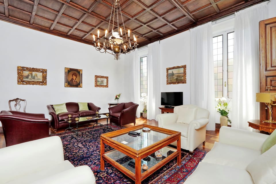 Apartment, 5 Bedrooms | Living room | Flat-screen TV