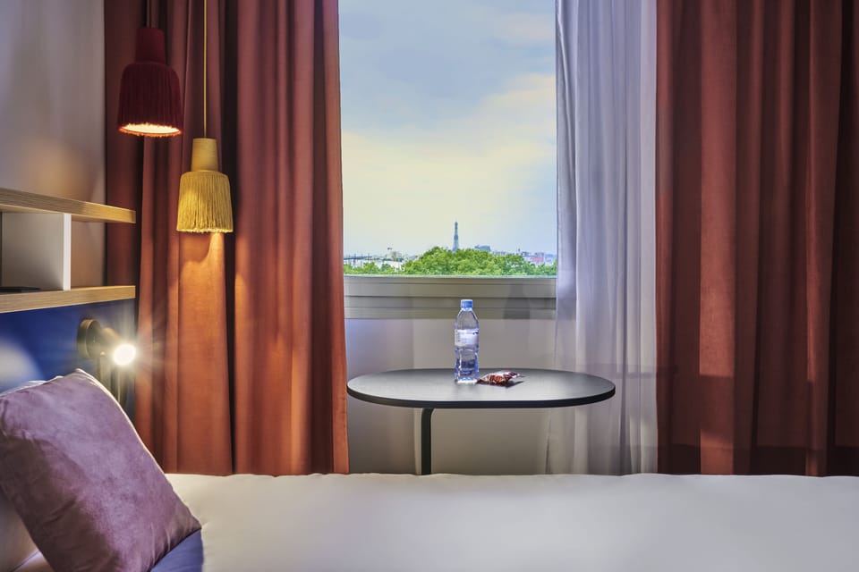 Standard Twin Room, 2 Twin Beds | Minibar, desk, soundproofing, free cribs/infant beds