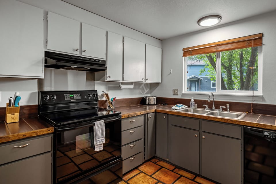 Fully Equipped Kitchen.