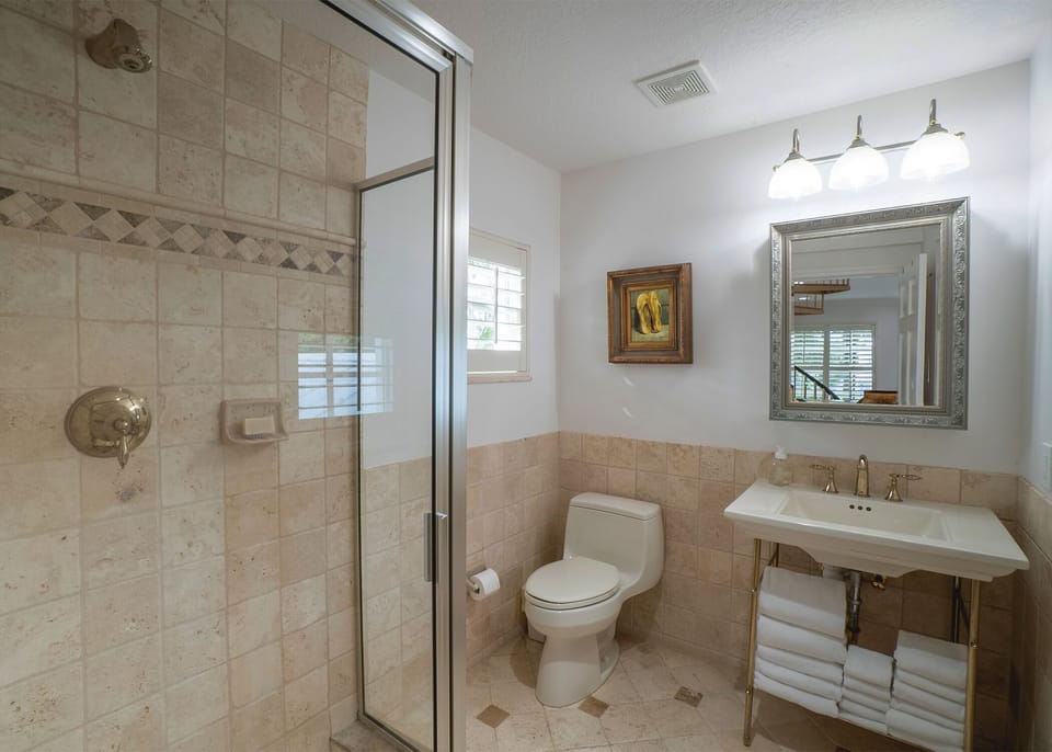 The loft has a full bathroom with all necessary amenities & plush white towels.