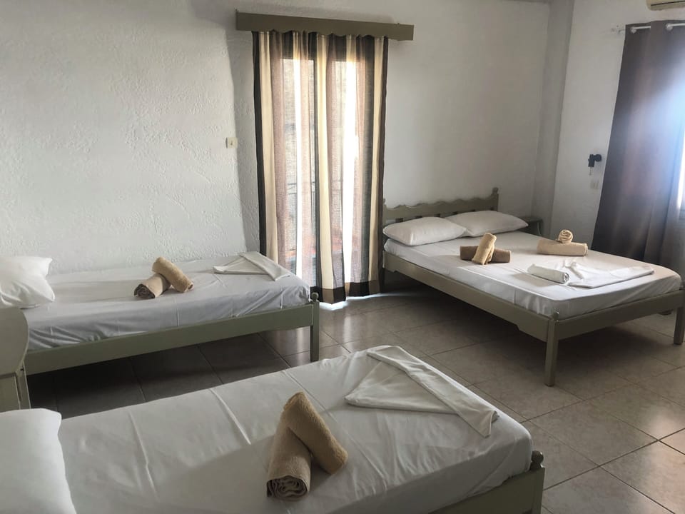 Soundproofing, free WiFi, bed sheets
