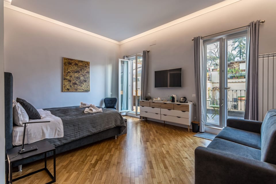 Deluxe Room, City View | Premium bedding, down comforters, in-room safe, desk