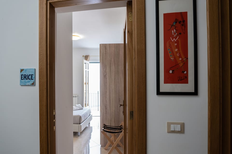 Single Room, Sea View | Hypo-allergenic bedding, down comforters, memory foam beds, desk