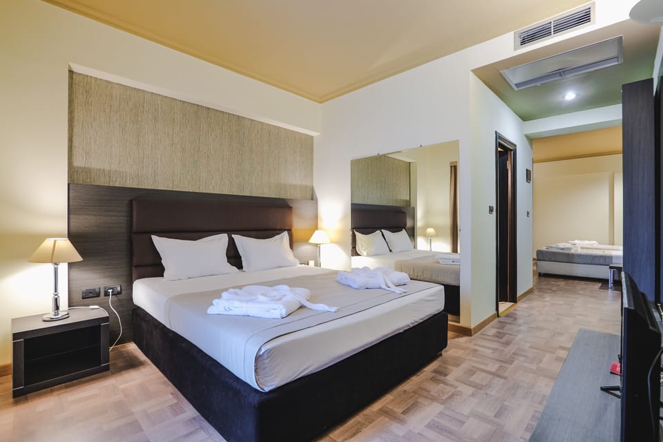 Double or Twin Room, Sea View | Hypo-allergenic bedding, minibar, in-room safe, desk